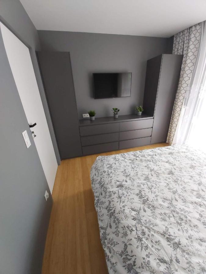 Wizjonerow Luxury Apartment & Garage Krakow Exterior photo